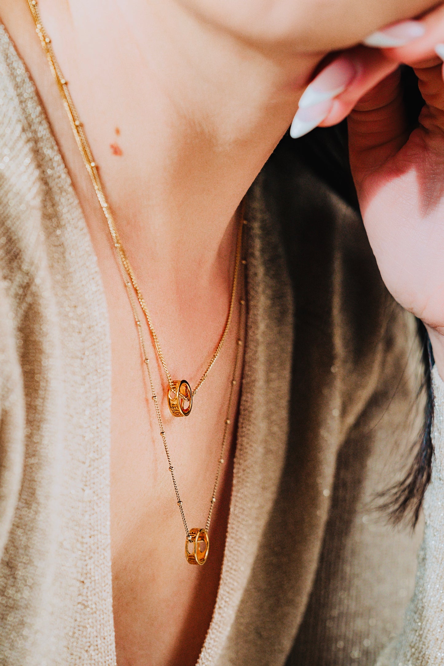 Gold pendant and chain